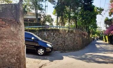 Rumah Adem di Cikutra Dekat Cigadung, Dago & Tubagus Ismail