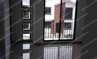 Casa en alquiler Urbanizacion Napoli, Via Salitre cerca del Centro Comercial El Dorado