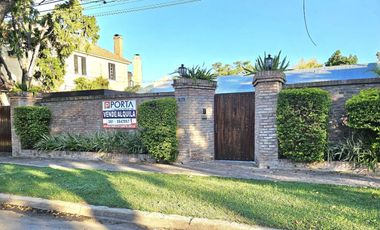 Casa 3 Dormitorios con cochera, jardín y pileta - Fisherton, Rosario