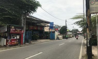DISEWAKAN! Tanah ada Bangunan di Jl. Raya hankam hanya 200 Meter Ke Pondok Gede Plaza