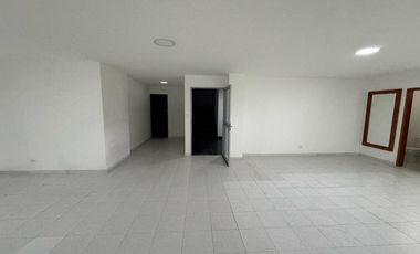 oficina en arriendo en alamos. Cod A5510