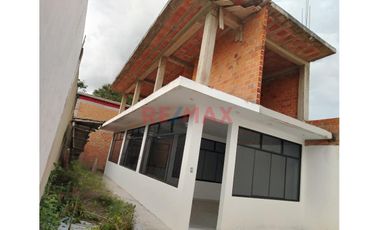 Moybamba Almacén Industrial Con Oficinas Y Expansión A 3 Niveles – Inversión Estratégica