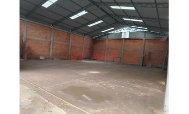 Moybamba Almacén Industrial Con Oficinas Y Expansión A 3 Niveles – Inversión Estratégica