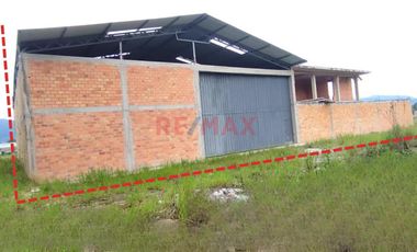 Moybamba Almacén Industrial Con Oficinas Y Expansión A 3 Niveles – Inversión Estratégica