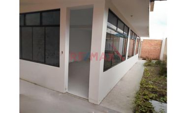 Moybamba Almacén Industrial Con Oficinas Y Expansión A 3 Niveles – Inversión Estratégica