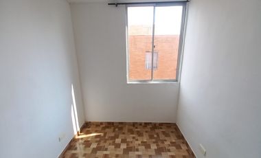 apartamento en arriendo en conjunto residencial santa cruz piso 8. Cod A13233