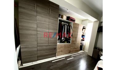Venta de acogedor departamento dúplex en 4to piso en una de las zonas residenciales mas exclusivas de la ciudad. Cerca al colegio San José Obrero y Pa