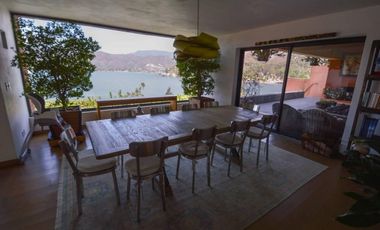 CASA EN CONDOMINIO CON VISTA AL LAGO