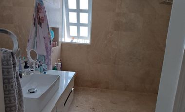 casa en arriendo/venta en tejares de san fernando. Cod A107827