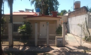 Casa en venta González Catan 3 amb terraza quincho
