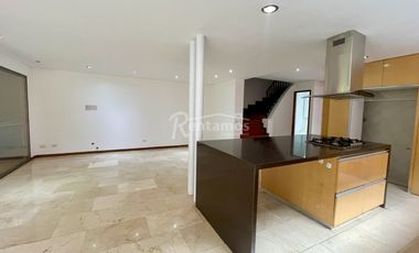 casa en arriendo en loma del atravesado. Cod A776430