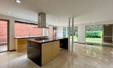 casa en arriendo en loma del atravesado. Cod A776430