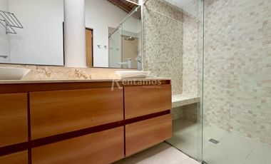 casa en arriendo en loma del atravesado. Cod A776430