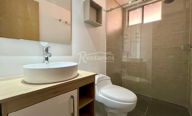 casa en arriendo en loma del atravesado. Cod A776430