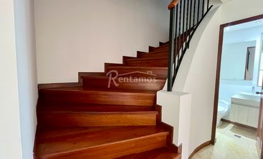 casa en arriendo en loma del atravesado. Cod A776430