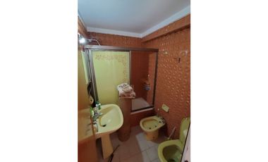 VENDO DEPARTAMENTO (5) Ambientes más Escritorio y COCHERA FIJA - vista al MAR