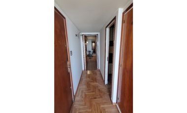 VENDO DEPARTAMENTO (5) Ambientes más Escritorio y COCHERA FIJA - vista al MAR