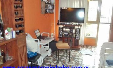 V620 Ituzaingo casa multifamiliar 6 amb.