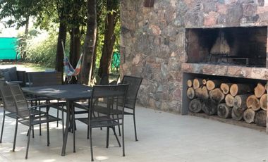 ALQUILO CASA CATEGORIA AMOBLADO BARRIO PRIVADO  Z SUR LOS MIMBRES