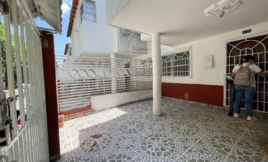casa en arriendo en av. libertadores. Cod A5599