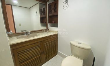 apartamento en arriendo en el castillo. Cod A776131