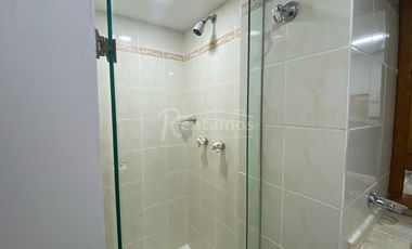 apartamento en arriendo en el castillo. Cod A776131