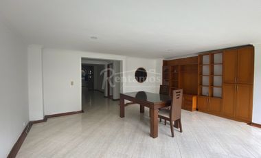 apartamento en arriendo en el castillo. Cod A776131