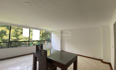 apartamento en arriendo en el castillo. Cod A776131
