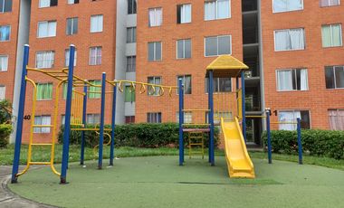 apartamento en arriendo en arboleda campestre yarumo piso 5 sin ascensor. Cod A13678