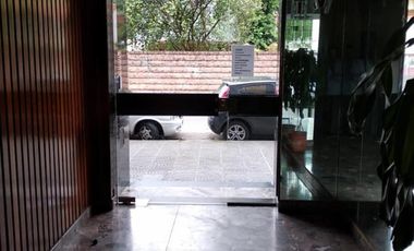 EXCELENTE DTO. 8°PISO- EN VILLA BALLESTER - 3 AMBIENTES, EXPENSAS ECONÓMICA