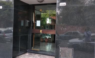 EXCELENTE DTO. 8°PISO- EN VILLA BALLESTER - 3 AMBIENTES, EXPENSAS ECONÓMICA