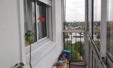 EXCELENTE DTO. 8°PISO- EN VILLA BALLESTER - 3 AMBIENTES, EXPENSAS ECONÓMICA