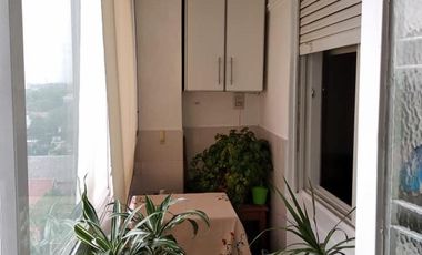 EXCELENTE DTO. 8°PISO- EN VILLA BALLESTER - 3 AMBIENTES, EXPENSAS ECONÓMICA