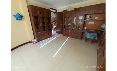 Magnífica Casa En Alquiler - Área 1200 M2, La Victoria, Chiclayo  🏠