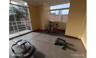 Magnífica Casa En Alquiler - Área 1200 M2, La Victoria, Chiclayo  🏠