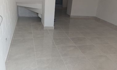 casa en arriendo en la victoria. Cod A4971