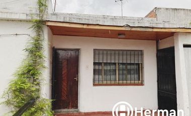 Casa 3 ambientes venta Florencio Varela Av. Calchaqui 4371