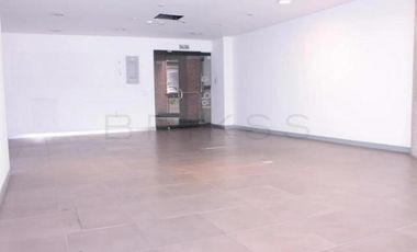 oficina en arriendo/venta en chiconavarra. Cod A6317