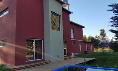HERMOSA Casa de 320 m2/ Excelente vista al bosque/ Amenities/ Sup. 2500 m2/ Parque Las Naciones