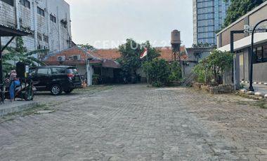 Tanah Pinggir Jalan Ramai Di Utan Kayu Untuk Usaha