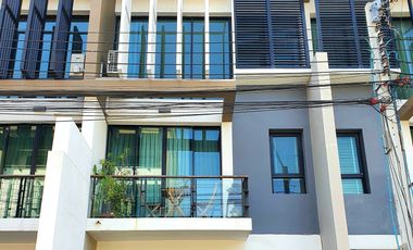 3 Bedroom Townhouse for sale at Bless Town Sukhumvit 50