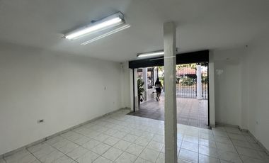 local en arriendo en la esmeralda. Cod A3709