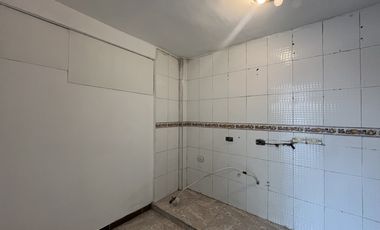 local en arriendo en la esmeralda. Cod A3709