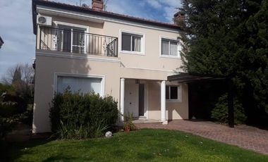 Chalet en venta en La Reja