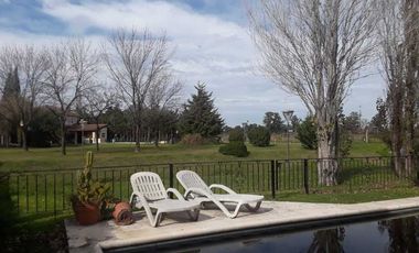 Chalet en venta en La Reja