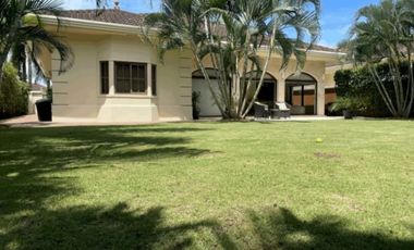 Casa en costa sur amoblada con acabados de lujo (AA)