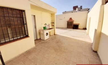 OPORTUNIDAD GRAN CASA EN VENTA + DEPARTAMENTO EN ZONA SUR