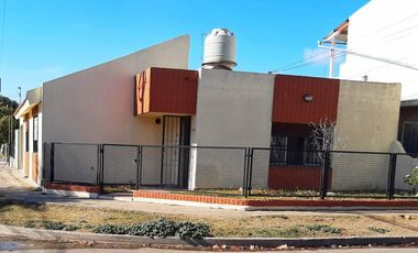 OPORTUNIDAD GRAN CASA EN VENTA + DEPARTAMENTO EN ZONA SUR