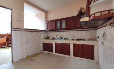 casa en venta en lleras restrepo. Cod V28939
