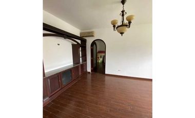 Se vende o se Alquila  casa en Costa del Este